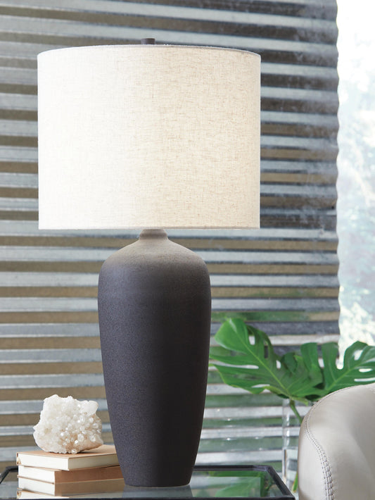 Ryenburg Metal Table Lamp (1/CN)