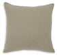 Jayner Pillow