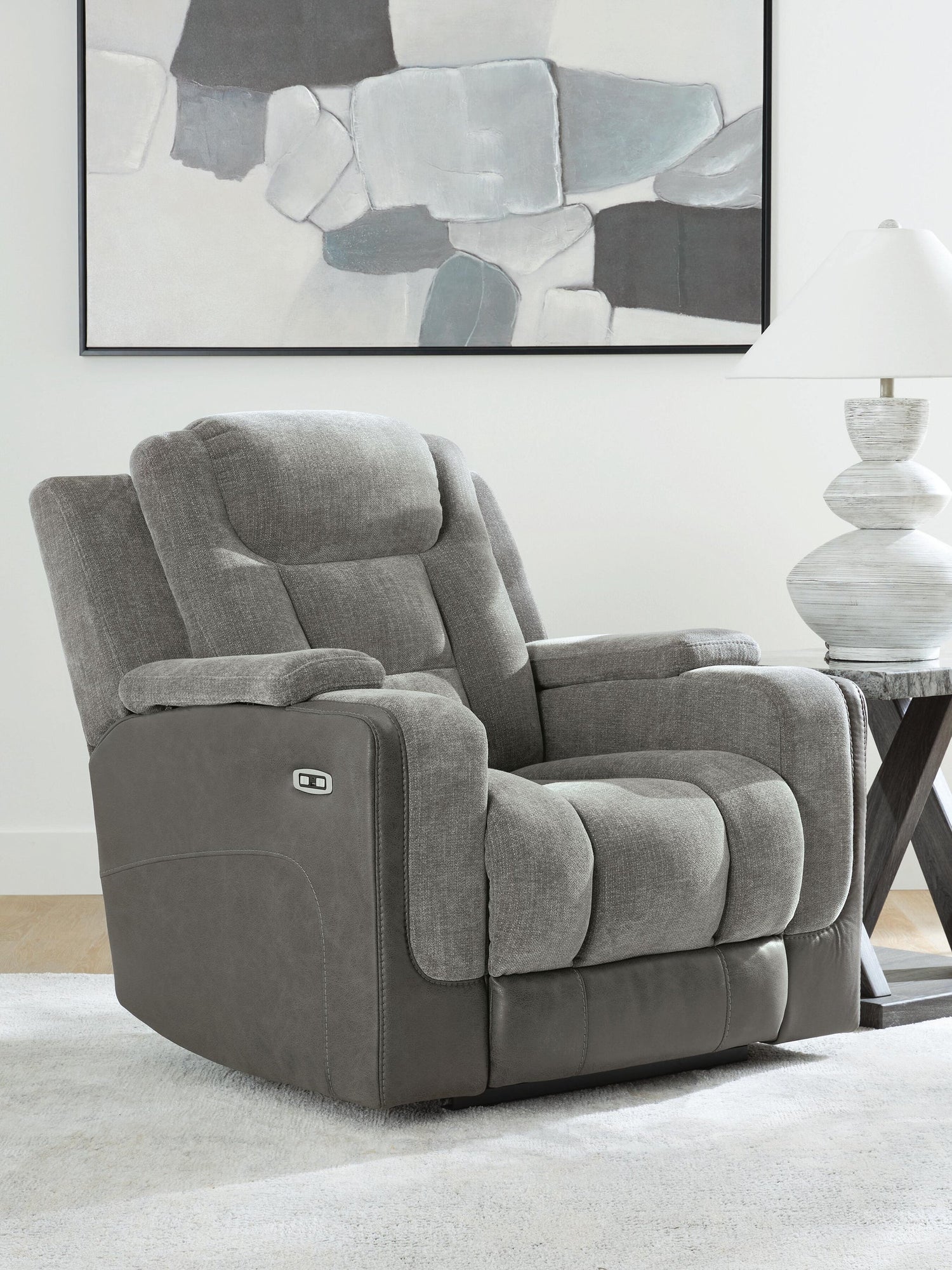 Living Room > Recliners